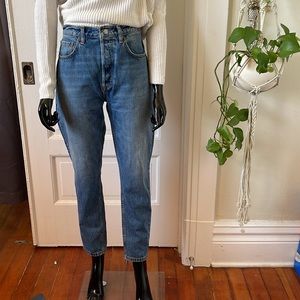 Boyish high waisted mom jean